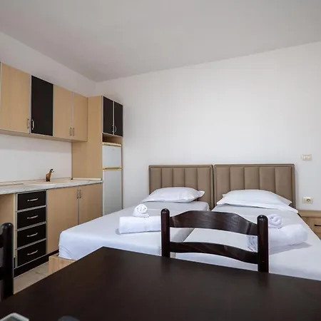 Horizon Hotel *